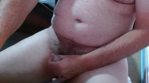 Snapshot of ozzieozzieoi chatting on 01-06-25, 12:48 HairyolOz online show from 01-06-25, 12:48