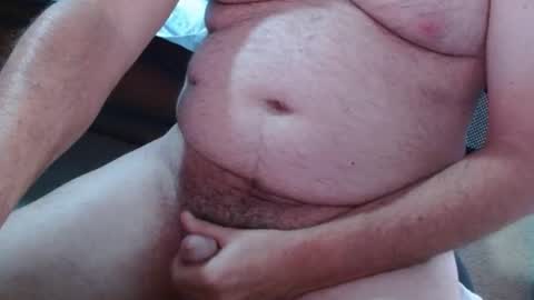 Snapshot of ozzieozzieoi chatting on 01-07-25, 02:20 HairyolOz online show from 01-07-25, 02:20