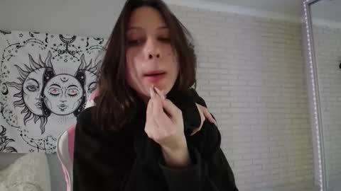 Snapshot of p0rsche911 chatting on 12-02-24, 11:45 Alice online show from 12-02-24, 11:45