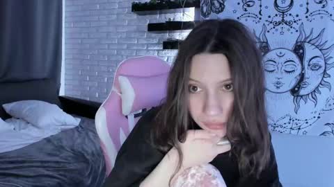 Snapshot of p0rsche911 chatting on 03-07-25, 11:49 Alice online show from 03-07-25, 11:49
