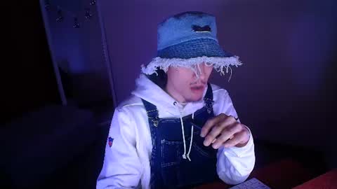  P PARKER  online show from 06-19-26, 03:11