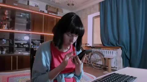 Snapshot of pa1e_pr1ncess chatting on 06-09-26, 07:31 Ella online show from 06-09-26, 07:31