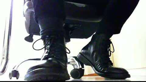 Pablo Meness online show from 01-16-25, 01:47