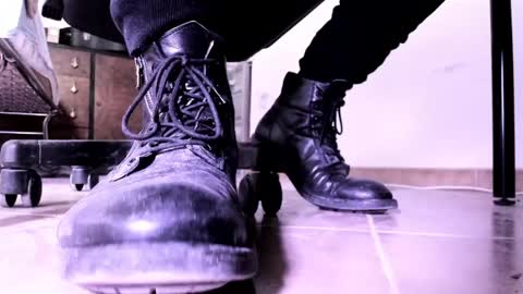 Snapshot of pablomenesssl chatting on 04-30-26, 01:06 Pablo Meness online show from 04-30-26, 01:06