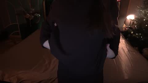 Paige online show from 12-22-25, 06:43