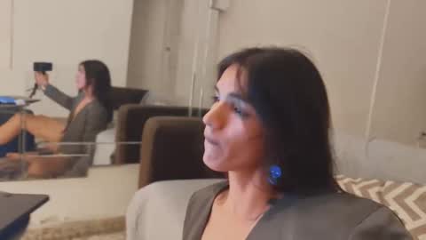 Snapshot of paintsmuwu chatting on 09-30-25, 02:16 Hii online show from 09-30-25, 02:16