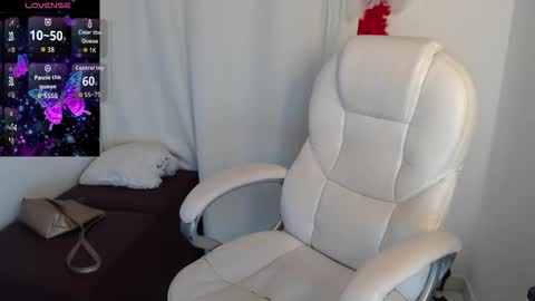 paiperhalliwey online show from 11-26-25, 06:31