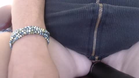 paiperhalliwey online show from 04-15-26, 06:04