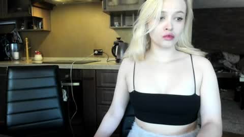 Snapshot of palmer_haze chatting on 07-04-26, 07:47 palmer_haze online show from 07-04-26, 07:47
