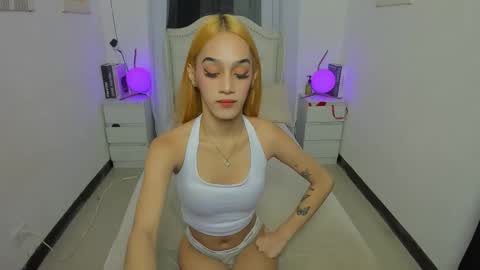 tiny girl wth big one online show from 11-08-25, 06:02