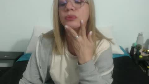 Snapshot of paloma_martin chatting on 05-02-26, 02:49 paloma online show from 05-02-26, 02:49