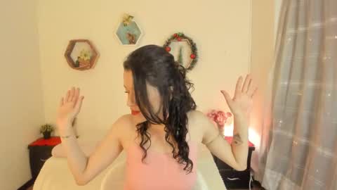 Paloma  online show from 12-18-25, 09:10