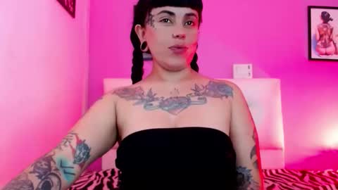 Snapshot of pamela_666_ chatting on 03-12-26, 07:09 pamela_666_ online show from 03-12-26, 07:09