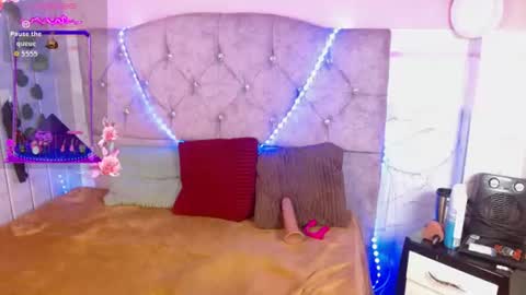 Snapshot of pamela_anderssom chatting on 06-18-26, 04:35 Pamela Andersom online show from 06-18-26, 04:35
