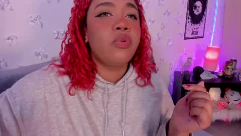 Snapshot of pamela_doll3 chatting on 04-21-26, 03:35 pamela online show from 04-21-26, 03:35