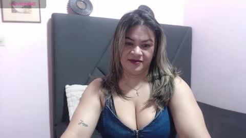 pamela_echeverria online show from 11-14-25, 10:25