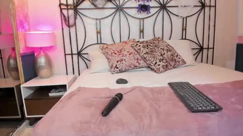 pamela_johnsonn online show from 10-30-25, 09:37