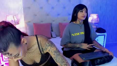 Snapshot of pamelamiler_ chatting on 04-18-26, 01:59 TELL ME PAMELLA AND GIVE ME A GOOD GRADE ITS IMPORTANT online show from 04-18-26, 01:59