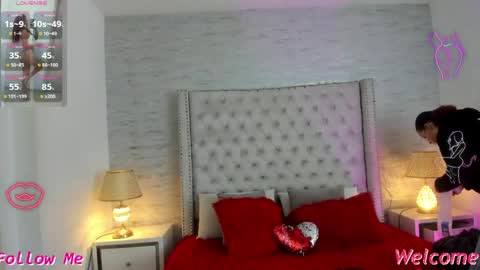 Snapshot of pamelamiler_ chatting on 04-24-26, 10:28 TELL ME PAMELLA AND GIVE ME A GOOD GRADE ITS IMPORTANT online show from 04-24-26, 10:28