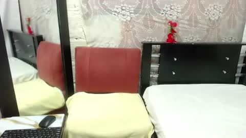 Snapshot of pamelavasquez_ chatting on 06-17-26, 06:31 pamela online show from 06-17-26, 06:31