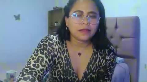 pamelitamartin online show from 10-22-25, 05:45