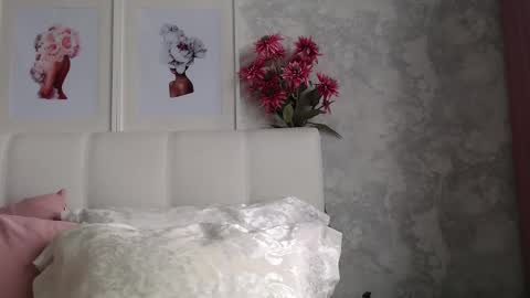 Pamella online show from 12-17-25, 08:53