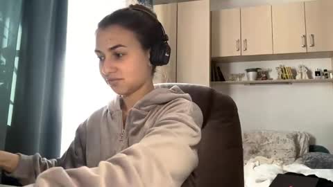 Snapshot of pamulahallquist chatting on 06-05-26, 02:34 Lia online show from 06-05-26, 02:34