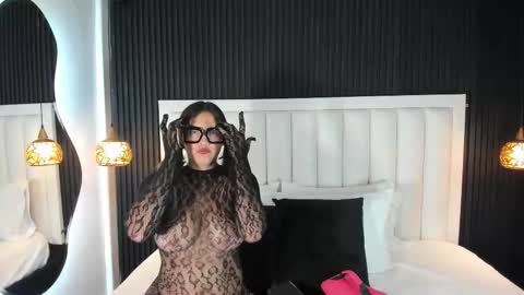 Snapshot of pandoramiller chatting on 02-20-26, 05:13 Pandoramiller online show from 02-20-26, 05:13