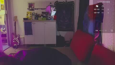 Snapshot of panther_cap chatting on 12-19-25, 07:21 In bio online show from 12-19-25, 07:21