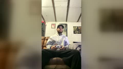 Snapshot of panthers_room chatting on 04-18-26, 07:01 panthers_room online show from 04-18-26, 07:01