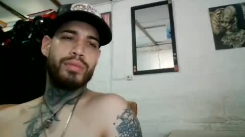 Snapshot of panthers_room chatting on 06-11-26, 09:13 panthers_room online show from 06-11-26, 09:13