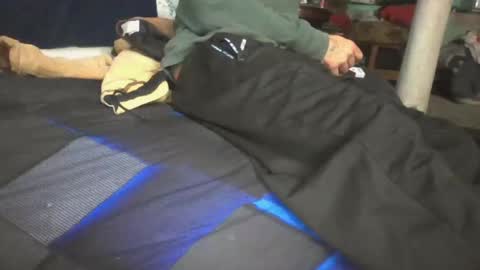 Snapshot of pantiboi6 chatting on 10-22-25, 11:21 pantiboi6 online show from 10-22-25, 11:21