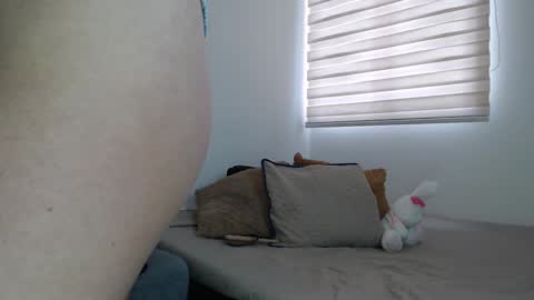 pantyhose_xxx_ online show from 01-08-26, 04:09