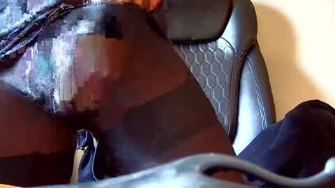 Snapshot of pantyhoseplay1 chatting on 11-10-25, 07:13 pantyhoseplay1 online show from 11-10-25, 07:13