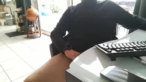 Snapshot of pantyrafke chatting on 09-29-25, 09:25 pantyrafke online show from 09-29-25, 09:25