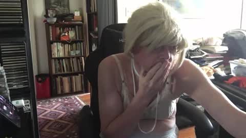 Snapshot of pantyvloletlace chatting on 09-16-25, 07:15 Pantyvioletlace online show from 09-16-25, 07:15