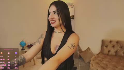 PAOLA IM INDEPENDENT MODEL online show from 07-03-26, 08:15