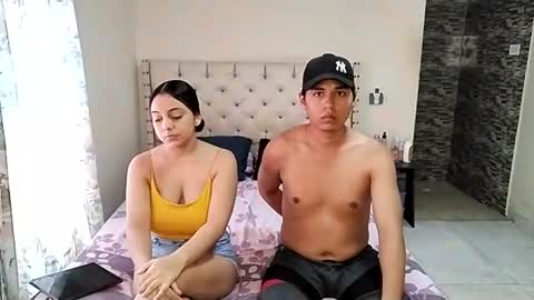 Paola 23 and Andres 25 online show from 06-26-26, 04:11