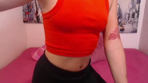 Paola online show from 04-11-26, 11:47