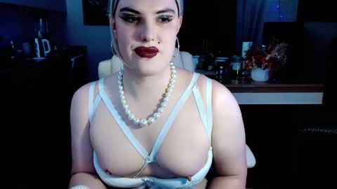 Snapshot of paoladoll chatting on 02-10-26, 12:20 Sarina Williams online show from 02-10-26, 12:20