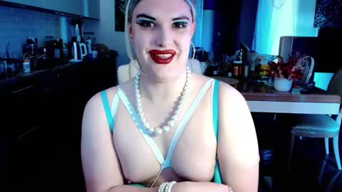 Sarina Williams online show from 05-12-26, 11:51