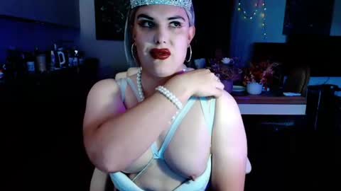 Snapshot of paoladoll chatting on 07-19-26, 11:25 Sarina Williams online show from 07-19-26, 11:25