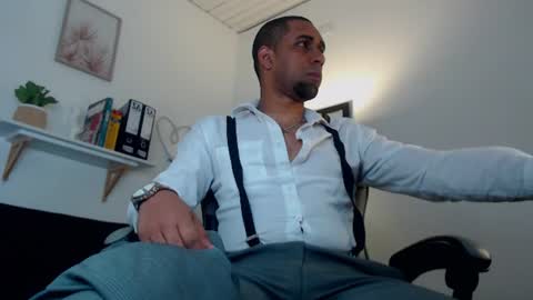 Snapshot of paolo_blaze chatting on 06-08-26, 02:28 PAOLO online show from 06-08-26, 02:28