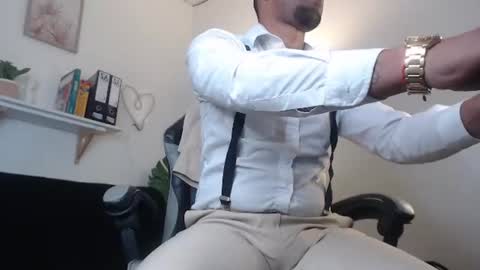 Snapshot of paolo_blaze chatting on 06-11-26, 12:47 PAOLO online show from 06-11-26, 12:47