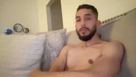 papicubano_guapo23cm online show from 12-16-24, 05:38