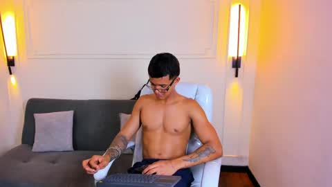 Ryan And Casper online show from 04-10-26, 06:34