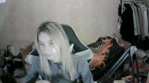 paradise_shade online show from 12-03-25, 02:59