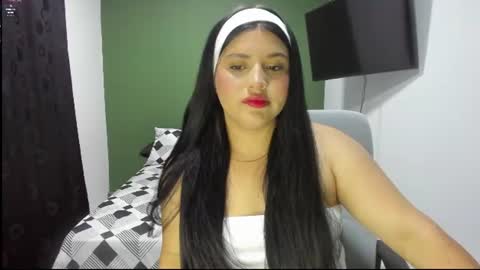 pareja_curiosa19 online show from 06-25-26, 12:32