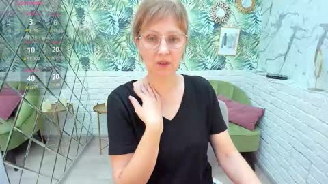 Paris online show from 12-20-25, 08:05