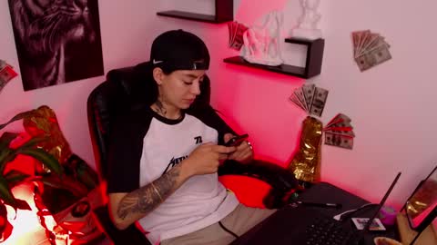 Paris D angelo online show from 12-15-24, 11:31